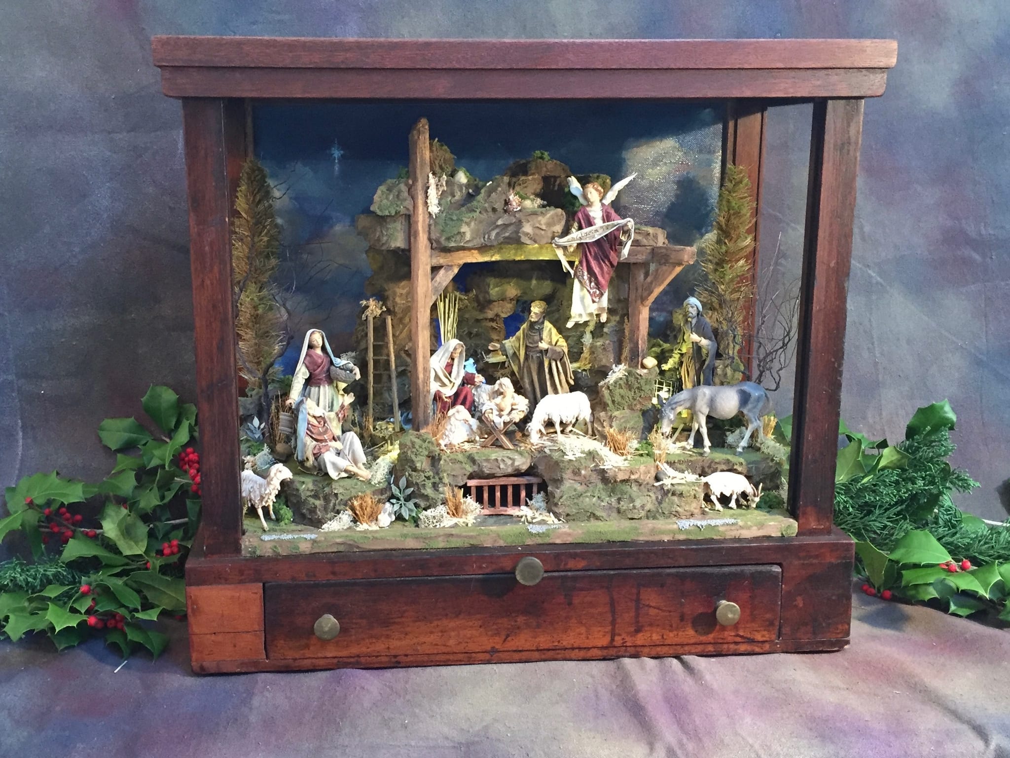Traveling Assayers Case Nativity, photograph 7