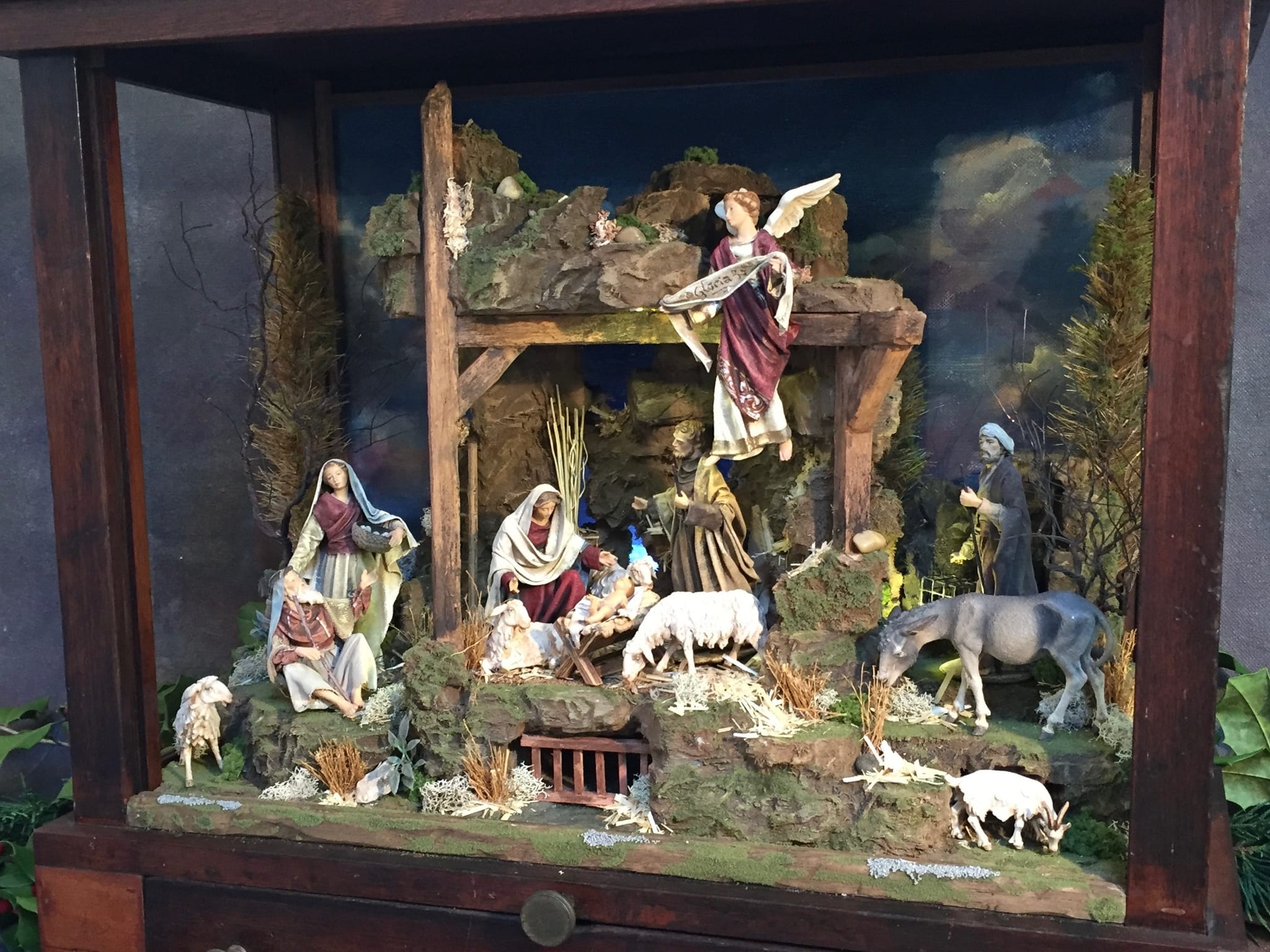 Traveling Assayers Case Nativity, photograph 5