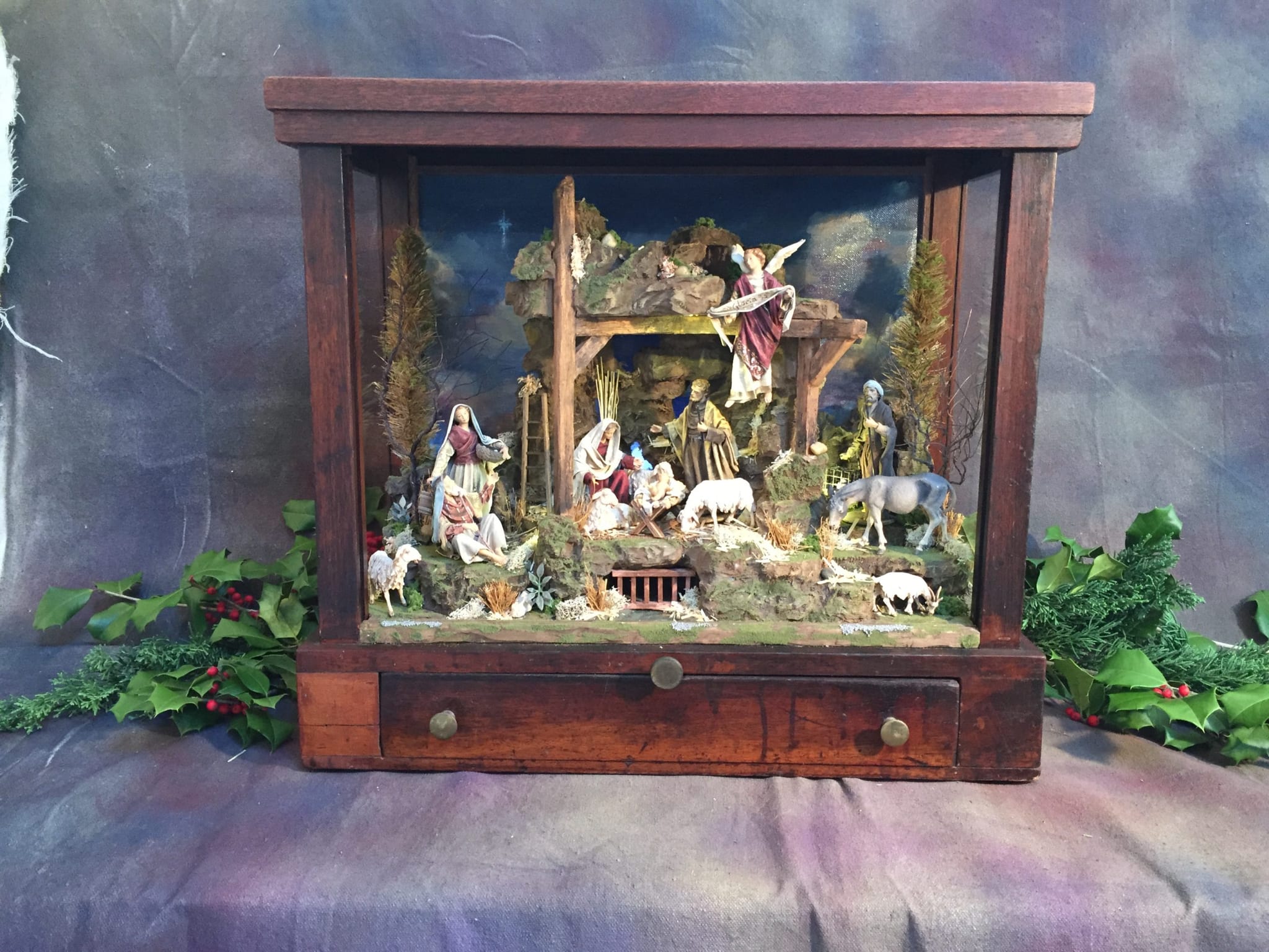 Traveling Assayers Case Nativity, photograph 6