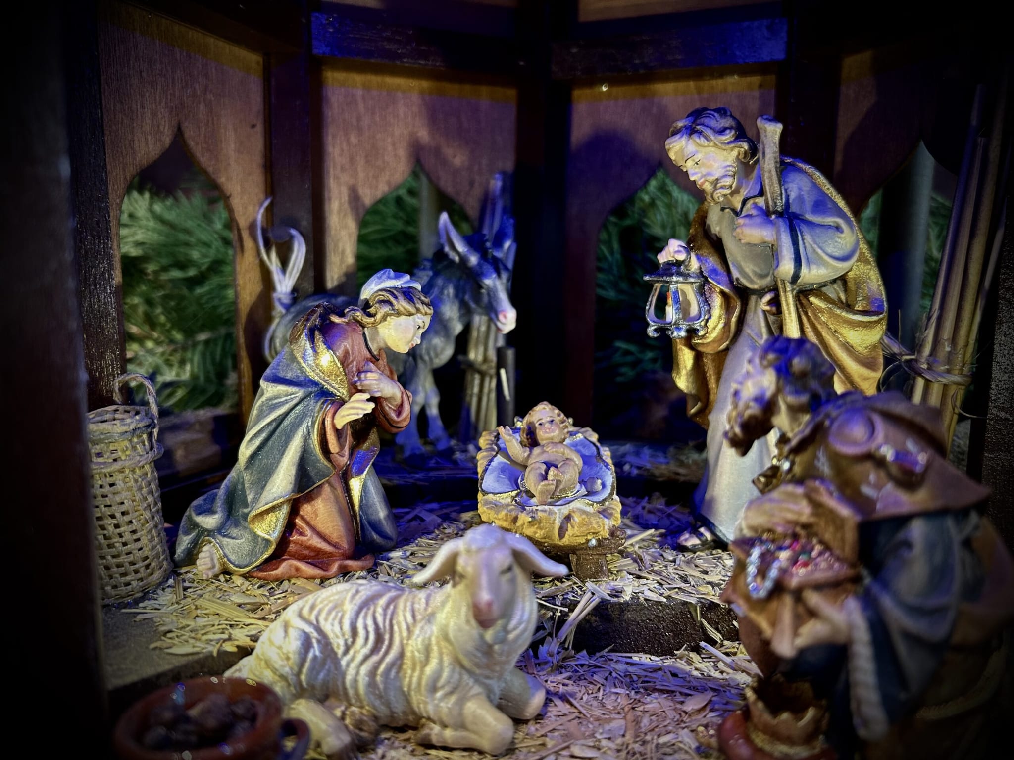 The Renaissance Duomo Nativity, photograph 4